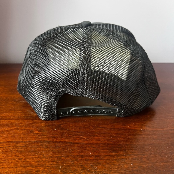 Vintage Aladdin Black and Yellow‎ Trucker Hat - Picture 3 of 6